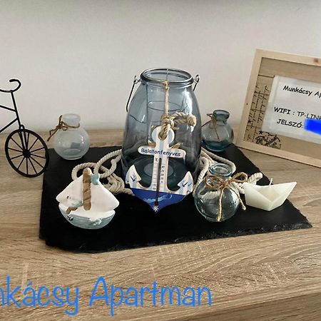 Munkacsy Apartmanok Балатонфенивес Екстериор снимка